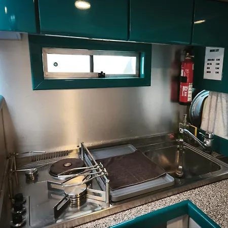 Hotel en barco Bluechip